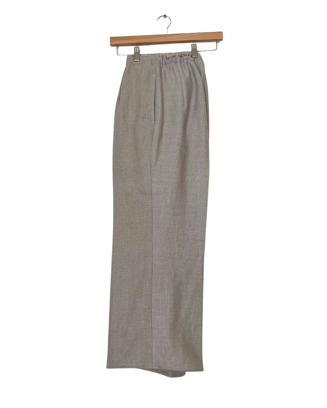 Handmade wide-leg trousers from upcycled grey linen curtain fabric – minimalist sustainable fashion by JB’s.